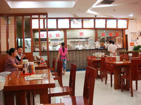 互聯(lián)網(wǎng)時代下，傳統(tǒng)餐飲如何轉型才能不被顛覆?