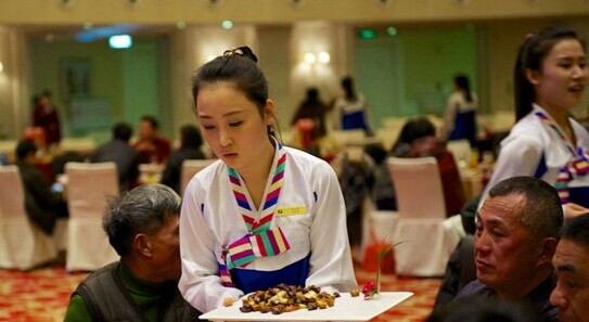 小姑娘VS大姐，誰才是受餐廳歡迎的員工？