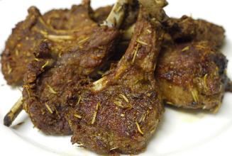 為了賣羊肉，澳洲人民拍了支歇斯底里的大片