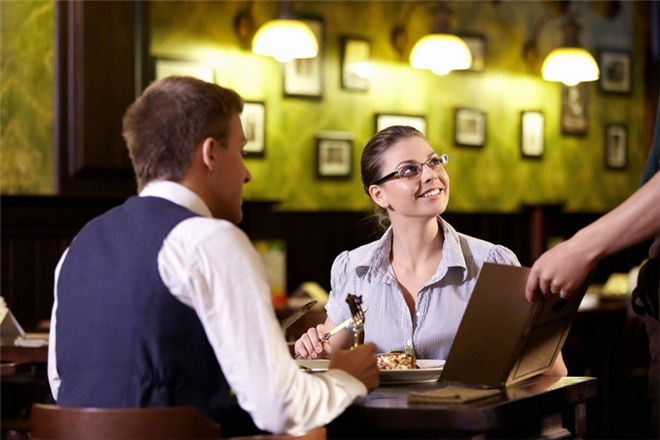 8人包廂消費(fèi)僅170元的原因何在，跟大家聊聊菜單營(yíng)銷(xiāo)