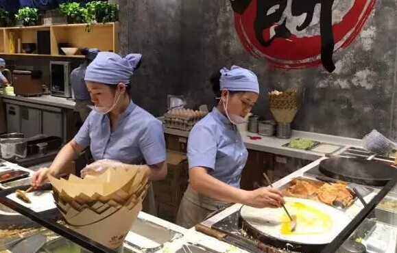 走“中西合璧”路線，一枚煎餅1年賣出1000萬！