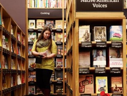 劇情大逆轉(zhuǎn)：逼死實體店的電商，正在反過來狂開實體店！