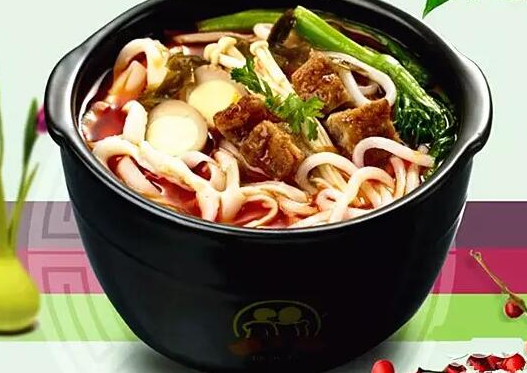 15年憑借一碗土豆粉開近千家店，秘訣是什么？