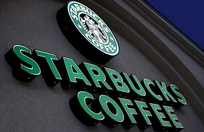 你光看星巴克不做廣告了，可人家營(yíng)銷做的好啊|餐飲界