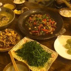 姑姑宴冒菜缺斤短兩，餐飲業(yè)菜量標注缺失