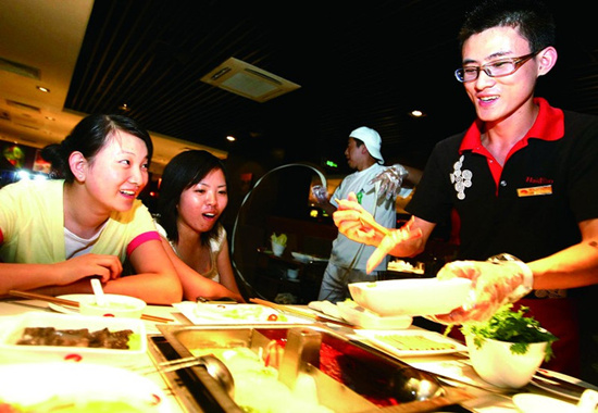 向海底撈學，如何找到、重用、獎勵干活麻利的員工