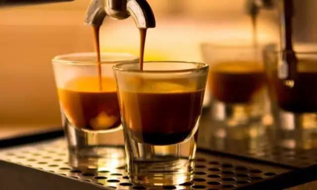 星巴克用11家門店證明，這里真的不只是賣咖啡的地方|餐飲界