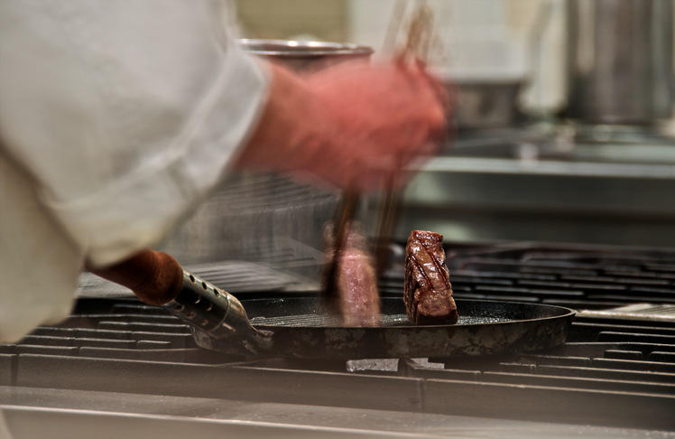 為何日本餐飲業(yè)總是比中國快？