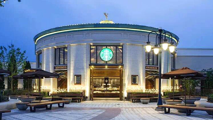 上海迪士尼開(kāi)業(yè)，最忙的反而是星巴克！