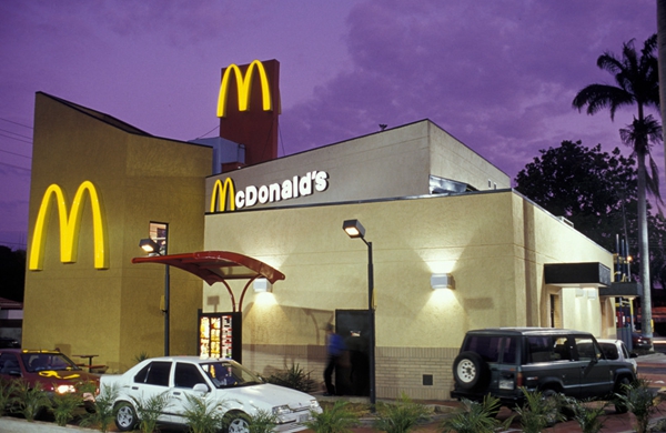 麥當(dāng)勞再怎么牛，也依然干不過(guò)趨勢(shì)