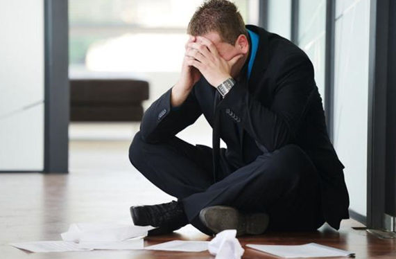 大二學(xué)生開餐館創(chuàng)業(yè)失敗，加盟就是個(gè)坑！|餐飲界