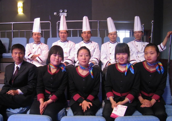 前廳和后廚不合，不解決吃虧的是誰(shuí)