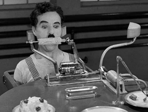 說(shuō)句不靠譜的話 機(jī)器人會(huì)替代人類做餐飲？