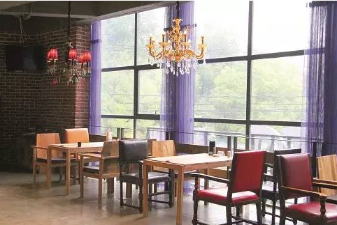 你見過6個業(yè)態(tài)24小時循環(huán)經(jīng)營的餐廳嗎？太牛了！