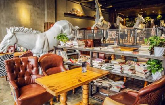 放了幾只動(dòng)物，他的咖啡館租金降一半！