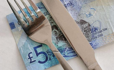 小費該不該在中國餐館里回歸？