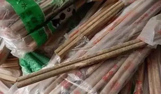 1毫克就能致癌！你在餐廳用的這種筷子，很可能滋生這種毒素！