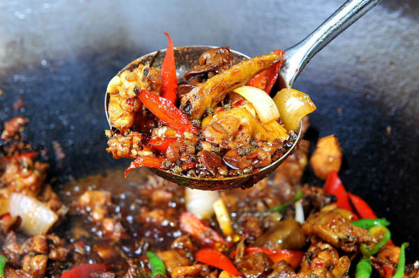 我是你的菜，這家火鍋店竟然為愛而開！|餐飲界