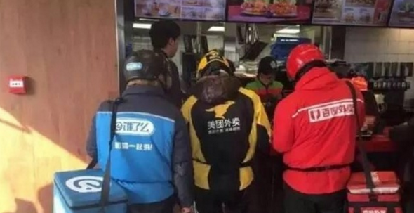 外賣三巨頭混亂廝殺，百度或有掉隊(duì)可能！