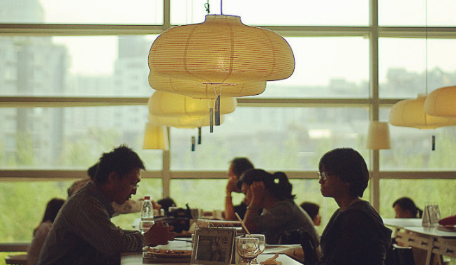 店中店年收入12億，宜家餐廳這匹黑馬跑出來(lái)的秘訣是？