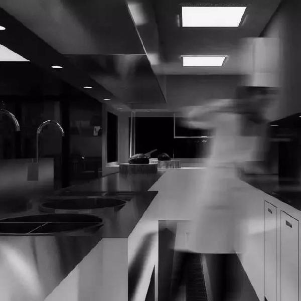 極簡(jiǎn)風(fēng)、集成明廚、食欲大片……，6大招術(shù)打造50平日銷1萬的小吃店