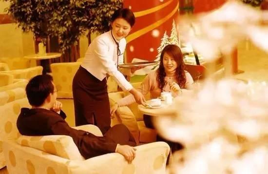 這樣為顧客點(diǎn)餐，餐廳營(yíng)業(yè)額提升20%！