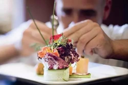 2017年，這樣的員工才是餐飲老板想要的！