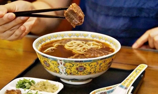 牛爸爸的經(jīng)營之道：“地標(biāo)文化”制造天價(jià)，突破27家對(duì)手的圍攻