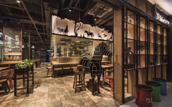 58平米小店月入62萬，面積縮了3倍，地效翻了3倍！秘密是…