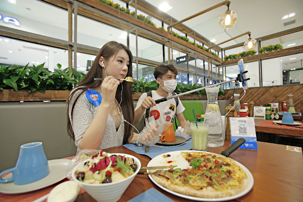 大眾直播來(lái)臨，風(fēng)口期餐飲人首先要搞清哪幾個(gè)關(guān)鍵？