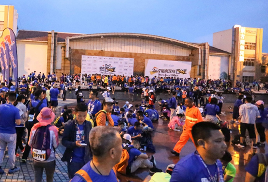 2017深圳百公里，他放下工作帶著高管去山里撿垃圾