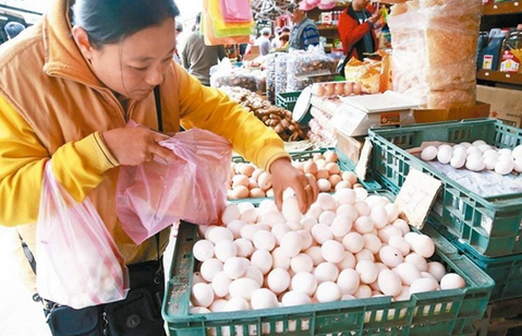 臺灣首次檢出雞蛋戴奧辛超標 緊急采取預(yù)防性下架措施