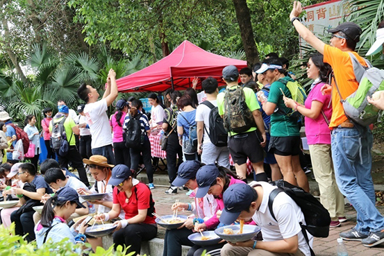 2017深圳百公里驚現(xiàn)一群吃貨，口徑30厘米的大老碗成焦點