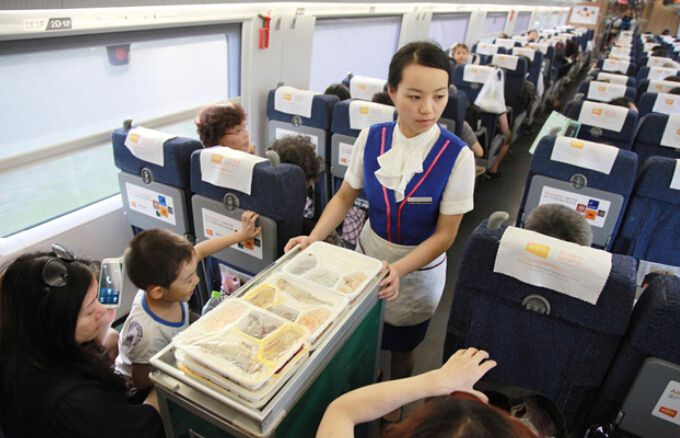 高鐵餐飲飽受詬病的背后，增量市場空間如何挖掘？