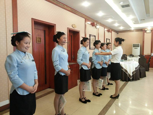 學(xué)七招做好內(nèi)部培訓(xùn)，看餐飲名企如何低成本訓(xùn)導(dǎo)員工|餐飲界