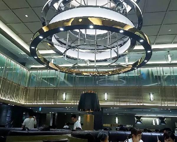 海底撈、小肥羊全面“入侵”日本，這畫風怎么回事？