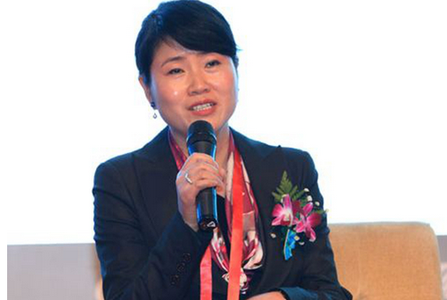 餐飲創(chuàng)業(yè)：你把這個店當笑話，誰知老板娘身價22.24億！