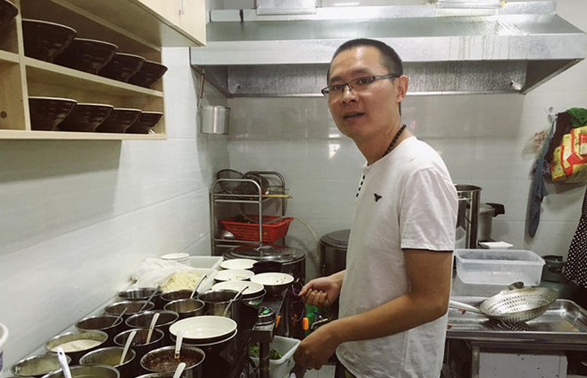 武大畢業(yè)生棄高薪開面館，花5個(gè)小時(shí)做一碗面