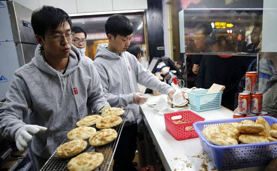 餐飲成2017年高校畢業(yè)生偏愛行業(yè)，創(chuàng)業(yè)需要幾步走？