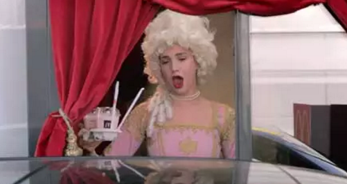 巴西街頭，為什么出現(xiàn)了一個移動的麥當勞餐廳？