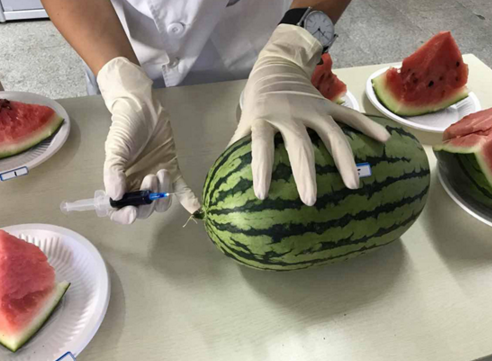 “西瓜打針”“螃蟹打針”，這些食品謠言不足信！