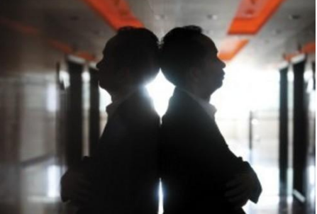 云南知名品牌橋香園兄弟又鬧官司，弟弟告哥索835萬元