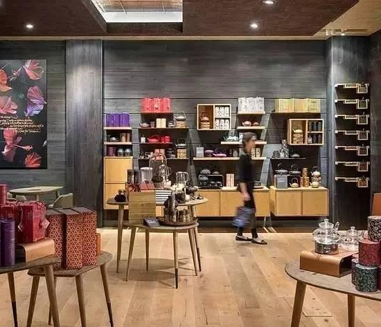 星巴克的焦慮：豪擲88億收回門店所有權(quán)、關(guān)閉379家茶飲店……