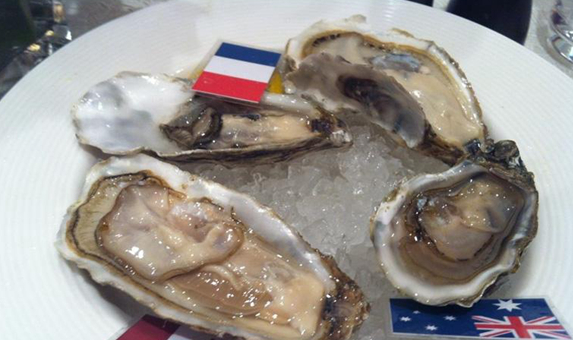 五星酒店吃生蠔內(nèi)現(xiàn)紅色活蟲(chóng) 餐廳:系無(wú)害海蚯蚓