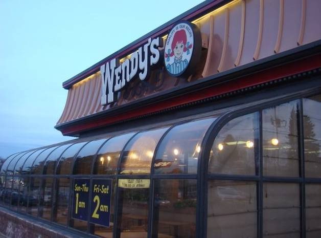 美國漢堡老三Wendy's, 如何靠“怒懟”成為北美網紅?