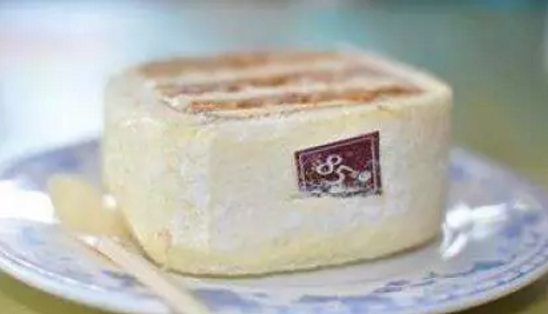 它打敗了星巴克，用賣“饅頭”的價格來賣五星級面包