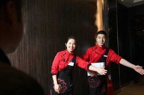 占領(lǐng)北上廣深、布局海外7國，擁有200+門店的海底撈為什么不在重慶開店？