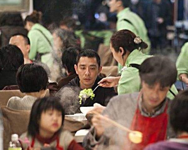 海底撈“變態(tài)”服務(wù)再升級(jí)！這次用的是黑科技……|餐飲界