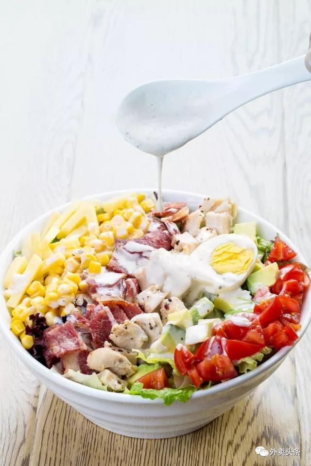 碎綠沙拉沈鋮：千萬別在美團(tuán)、餓了么新店開業(yè)拉單量！|餐飲界