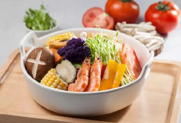 從20㎡街邊店起家，為什么這碗麻辣燙獲融資千萬？|餐飲界